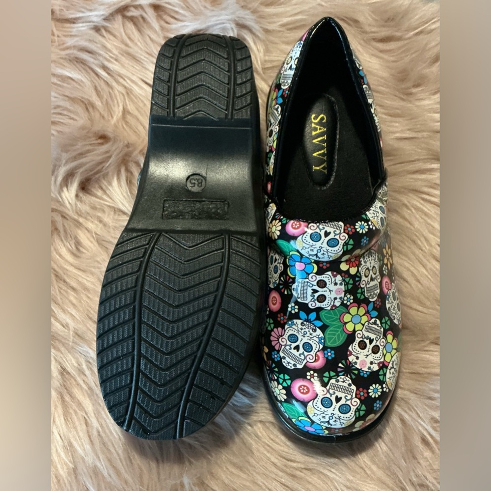 #Savvy Sugar Skull Clogs - Size 8.5 Comfortable nurse - Picture 5 of 5